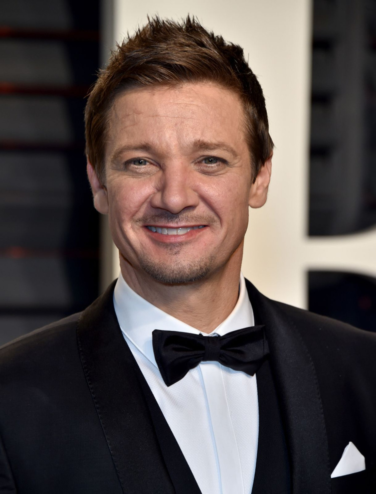 Jeremy Renner Kimdir?