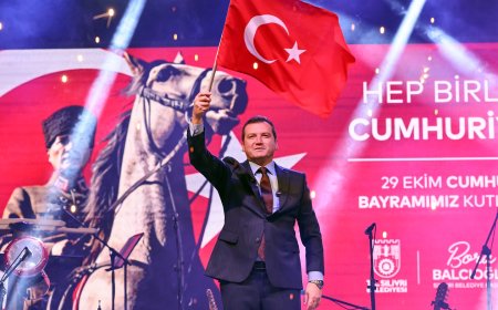 Silivri, Cumhuriyet Bayramının 102. Yılını 102 Metre Uzunluğundaki Bayrakla Kutladı!