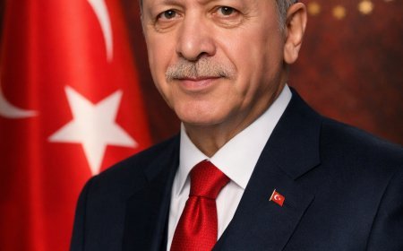 Recep Tayyip Erdoğan Kimdir? Nereli, Kaç Yaşında, Hayatı ve Siyasi Kariyeri