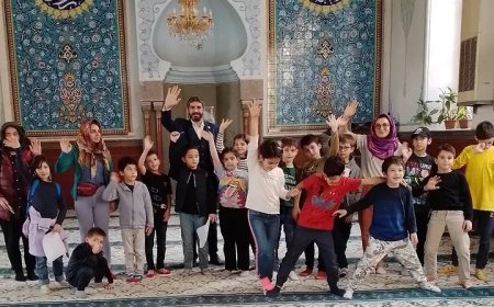 Ercüment Tula: Irk, inanç veya mezhep farkı gözetmeyen küresel bir gönül bağı!